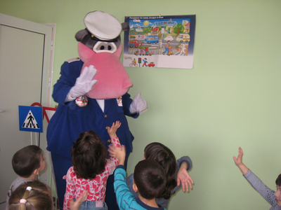 Inspector Hitami in nursery school "Alen Mak"